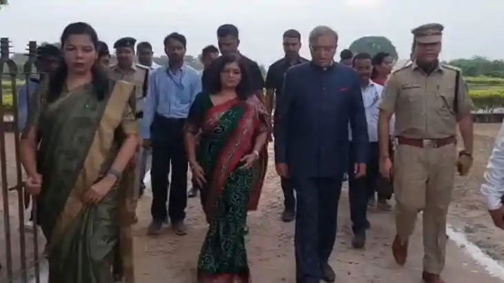 विश्व के प्रथम गणतंत्र वैशाली पहुंचे मुख्य चुनाव आयुक्त: DM-