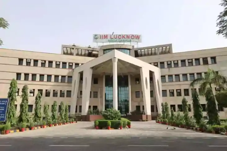 IIM लखनऊ में PhD 2025 के लिए आवेदन शुरू, जानें पूरी प्रक्रिय