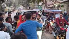 Vaishali BDO Accused of Roadside Assault Sparks Outrage