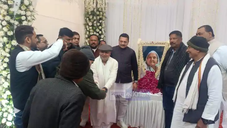 Bihar News : मौर्या होटल के निदेशक बीडी सिंह की माँ के श्राद