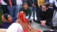 बेटियों की लाश पर 'सुशासन' का पहरा! पटना में NEET छात्रा से हैवानियत के बाद केस दबाने के लिए 15 लाख का ऑफर, परिजनों का फूटा गुस्सा