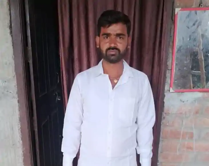 हाईवे पर काल बनी तेज रफ्तार: अज्ञात वाहन की टक्कर से बस कंडक