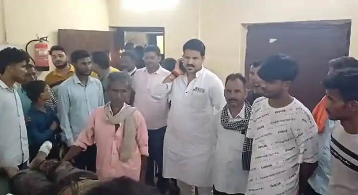 काम करने के दौरान गिरने से मजदूर की मौत, परिजनों में मचा कोह