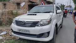 Bihar Crime News : सिवान में फार्च्यूनर पर सवार लोगों से हथियार के बल पर बदमाशों ने लूटे 4.50 लाख रूपये, आरोपियों की तलाश में जुटी पुलिस  