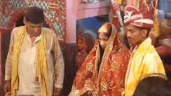  Bihar Crime - प्रेमिका से मिलने पहुंचा था प्रेमी, गांव वालों ने पकड़ा, परिजनों की रजामंदी के बाद कराई शादी, नए जोड़े  को गांव का मिला आशीर्वाद
