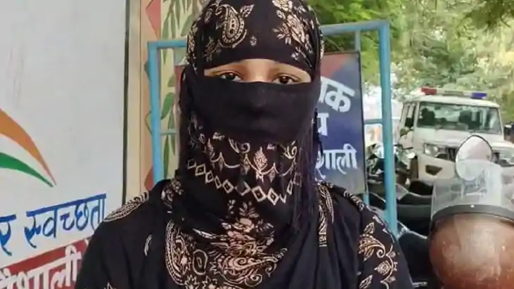 Bihar Crime - चार शादियां कर चुके पिता ने अपनी ही बेटी पर डा Bihar Crime - चार शादियां कर चुके पिता ने अपनी ही बेटी पर डा