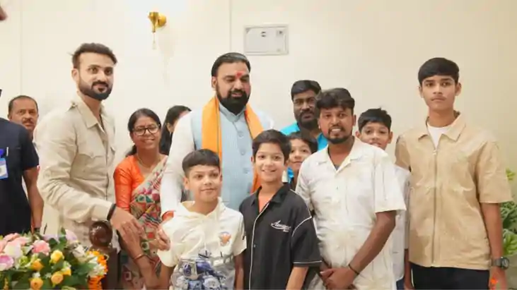 सासाराम के बड्डी गांव पहुंचे सीएम सम्राट, भारतीय क्रिकेटर आक
