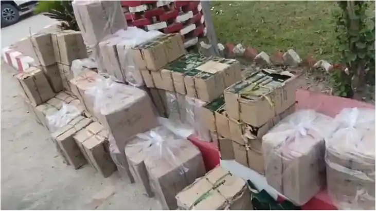 वैशाली में पुलिस की बड़ी कार्रवाई: तेल टैंकर के भीतर तहखाना 