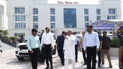 Bihar News : मुख्यमंत्री नीतीश कुमार ने पटना समाहरणालय का किया निरीक्षण, अधिकारियों को दिए कई निर्देश