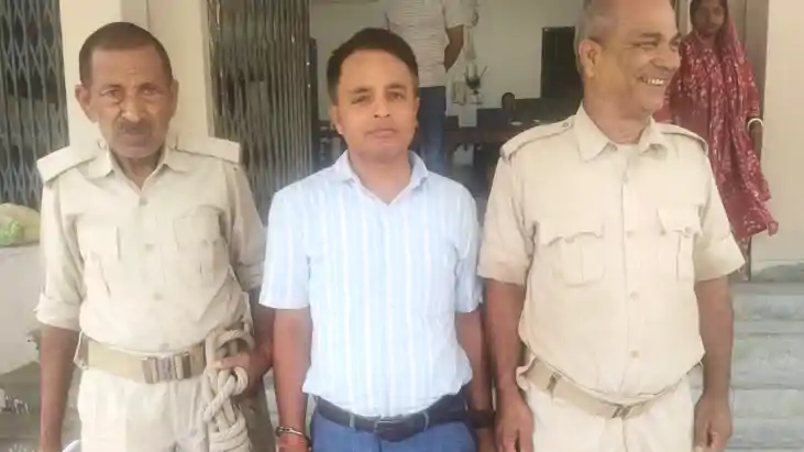 Bihar News : मोतिहारी में पुलिस ने की बड़ी कार्रवाई, को-ऑपरे
