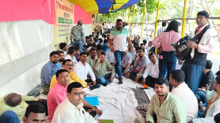 Bihar News : पंचायती राज विभाग के अड़ियल रवैये के खिलाफ पंचा