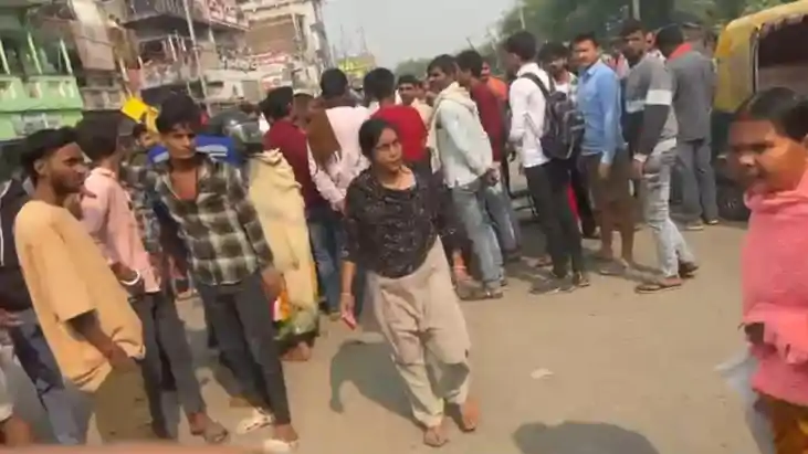 चाकू मारा 