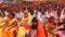 Bihar Election : नामांकन के बाद मंच पर भाषण देते रहे डिप्टी सीएम सम्राट चौधरी, नीचे बैठकर कार्यकर्त्ता की तरह सुनती रही पत्नी, सादगी के होते रहे चर्चे 