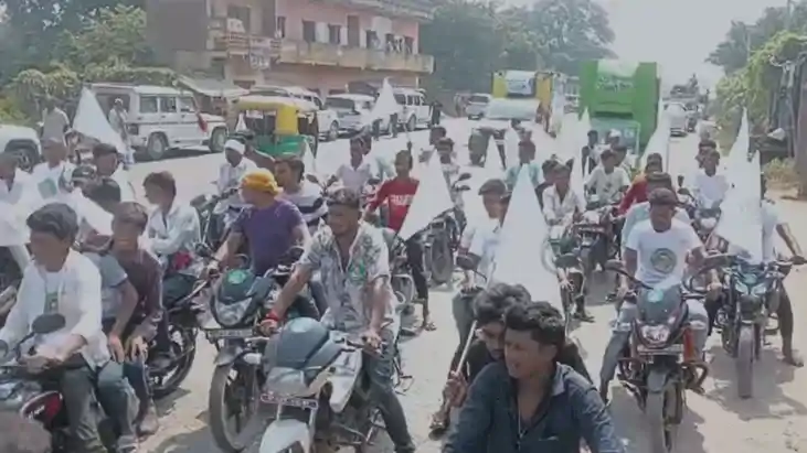 Bihar Vidhansabha Chunav 2025: जदयू नेता रणविजय सिंह ने दिखा Bihar Vidhansabha Chunav 2025: जदयू नेता रणविजय सिंह ने दिखा