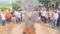 15 दिनों से बिजली की मार झेल रहे ग्रामीण सड़क पर उतरे : सड़क जाम कर सांसद-विधायक के खिलाफ की जमकर नारेबाजी