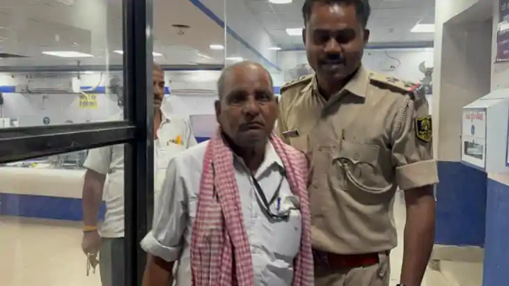 सेवानिवृत रेलकर्मी से दो लाख रुपए की लूट, बाइक सवार अपराधियो