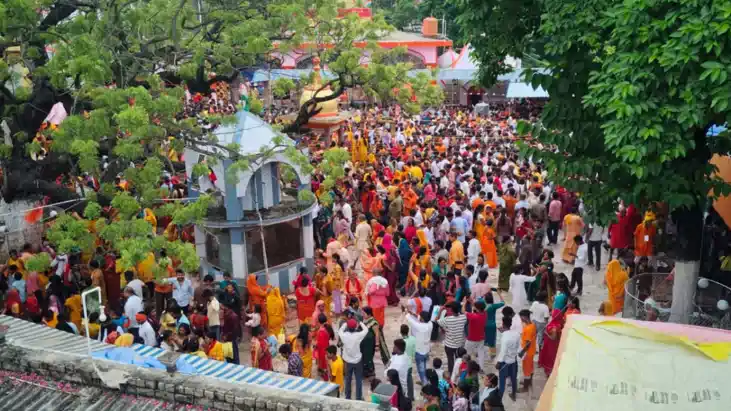 तीसरी सोमवारी व नागपंचमी के संयोग पर सोमेश्वरनाथ धाम में उमड