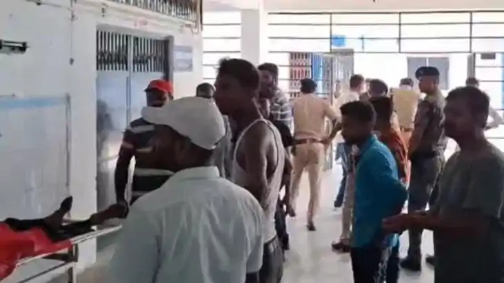 बाइक सवार दो चचेरे भाइयों को अज्ञात वाहन ने रौंदा : एक की मौ