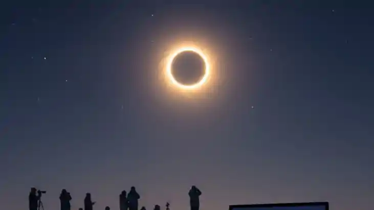 सूर्य ग्रहण 