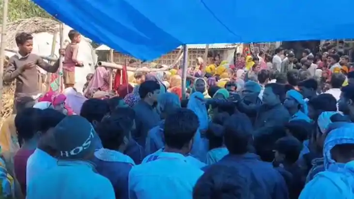 Bihar Crime: पति को मारने आए थे हमलावर, बीवी को उतार दिया मौ