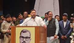 नीतीश एक 'अचेत' और 'कठपुतली' मुख्यमंत्री, कुछ भ्रष्ट अधिकारी चला रहे बिहार सरकार: तेजस्वी यादव