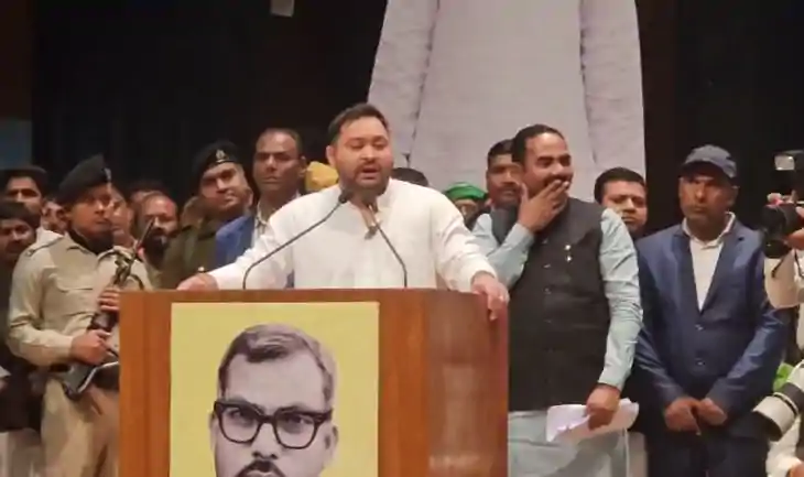 नीतीश एक 'अचेत' और 'कठपुतली' मुख्यमंत्री, कुछ भ्रष्ट अधिकारी