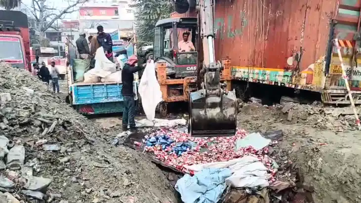 Bihar Crime : मुजफ्फरपुर में शराब पर 'बुलडोजर' एक्शन, एक करो