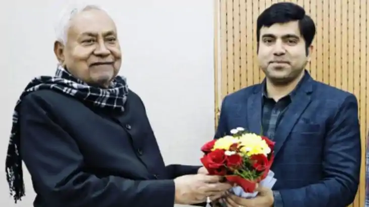 Bihar Politics : मुख्यमंत्री नीतीश कुमार से जदयू नेता अभिषेक