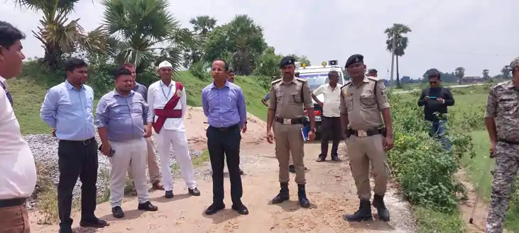 Bihar news - पुल टूटने से दर्जनों गांवों का संपर्क टूटने के Bihar news - पुल टूटने से दर्जनों गांवों का संपर्क टूटने के