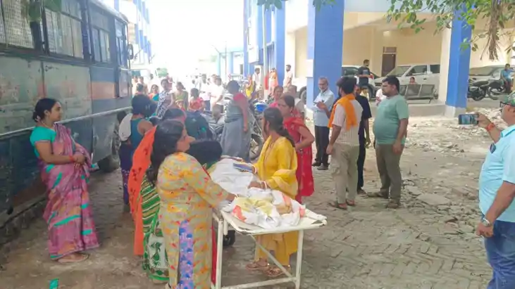 नये मकान की रजिस्ट्री कराने जा रहे दंपति की सड़क हादसे में म