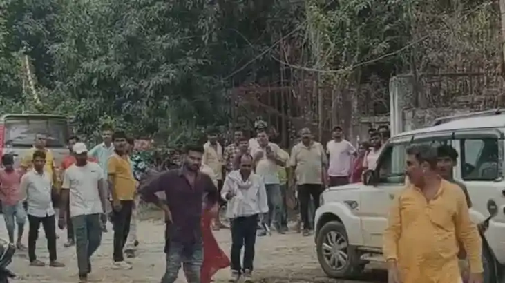 Motihari Women s police station becomes battlefield Clash Motihari Women s police station becomes battlefield Clash