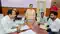 Bihar News : गया डीएम ने जनता दरबार में 27 लोगों की सुनी समस्याएं, निदान को लेकर अधिकारियों को दिए निर्देश 