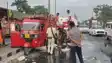 Bihar News - ट्रक की टक्कर से अनियंत्रित होकर मछलियों से भरी मैजिक वैन पलटी, सड़क पर बिखरी मछलियों को लूटने की लगी होड़