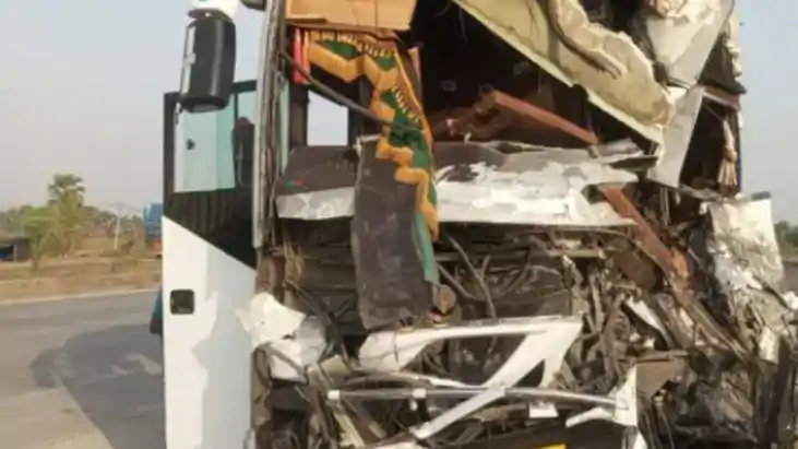 Bihar Road Accident: राष्ट्रीय राजमार्ग-19 पर रांची जा रही ब