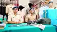 Bihar News : बक्सर में CCTV ने खोला ट्रेनों में सक्रिय चोर गिरोह का राज, दो लगेज लिफ्टर हुए गिरफ्तार, गहने, मोबाइल और कार पुलिस ने किया बरामद