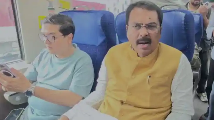 Sanjay Sarawagi went to Jamui by Vande Bharat Express