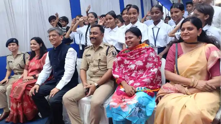 रेड लाइट एरिया के बच्चों के लिए वरदान बनी 'पुलिस पाठशाला', ए