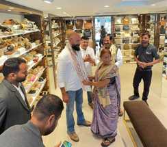 पटना में खुला INC.5 का भव्य शोरूम, मेयर सीता साहू ने किया उद्घाटन