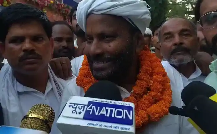 नामांकन के अंतिम दिन 'IP गुप्ता' ने भरा पर्चा, समर्थकों की भ