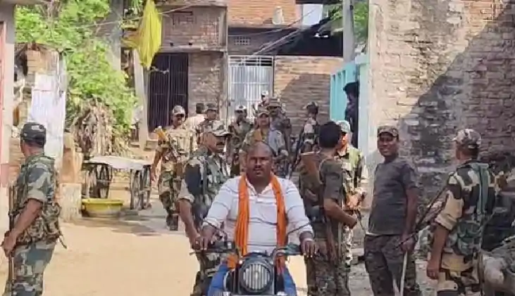 पुराने विवाद में दो पक्षों के बीच जमकर हुई झड़प, आधा दर्जन ज पुराने विवाद में दो पक्षों के बीच जमकर हुई झड़प, आधा दर्जन ज
