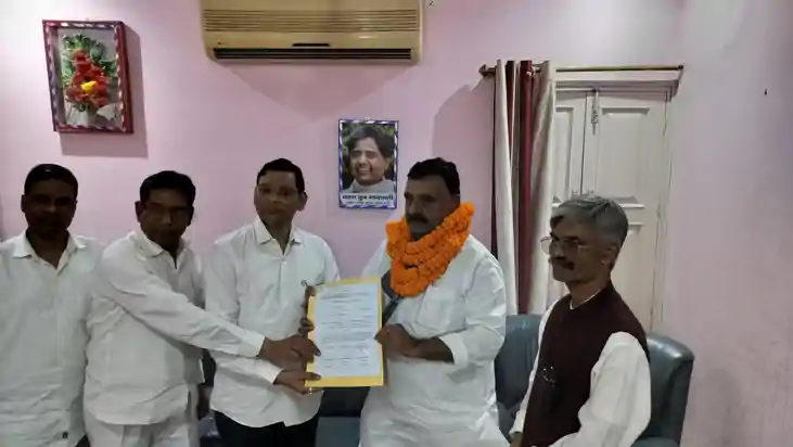 जदयू के वरिष्ठ नेता प्रदेश महासचिव ने दिया इस्तीफा, टिकट बंट जदयू के वरिष्ठ नेता प्रदेश महासचिव ने दिया इस्तीफा, टिकट बंट