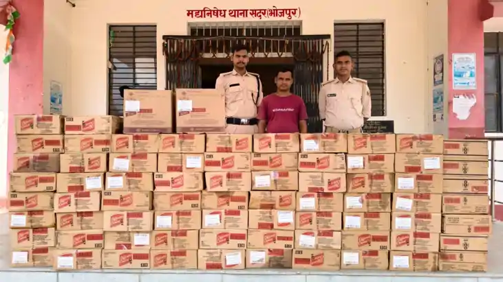 Bihar News : भोजपुर में उत्पाद विभाग की टीम ने शराब तस्करों 