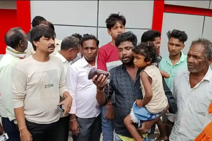 Bihar: सीवान में ऑपरेशन के बाद जच्चा-बच्चा की मौत, परिजनों न
