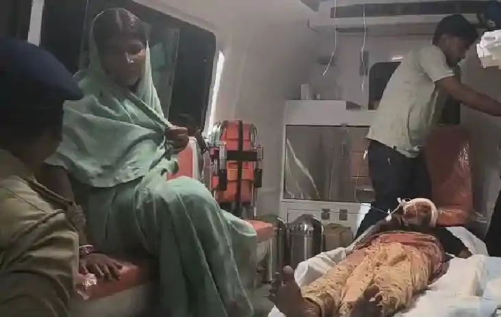 जादू टोना के शक में पड़ोसी ने वृद्ध महिला की आंख में मारी गो
