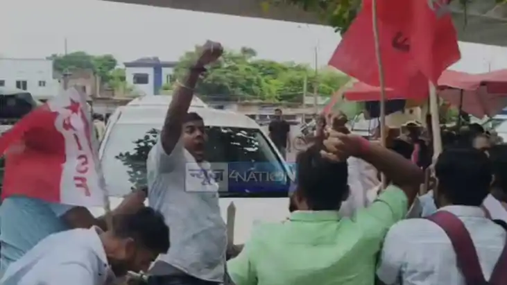 Students Protest LNMU VC at Begusarai College Foundation Eve