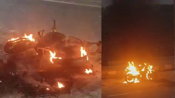 katihar Pulsar Bike Catches Fire on Road