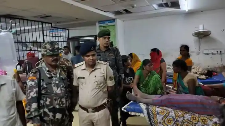 Bihar news - नालंदा में बुढ़ी मां को छोड़ दंपती ने अपने तीन 