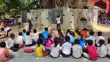 Bihar Education - नीतीश कुमार के 20 साल के विकास मॉडल को मुंह चिढ़ा रहा है स्कूल,  दो दशक से पेड़ के नीचे बैठकर पढ़ने को मजबूर हैं छात्र