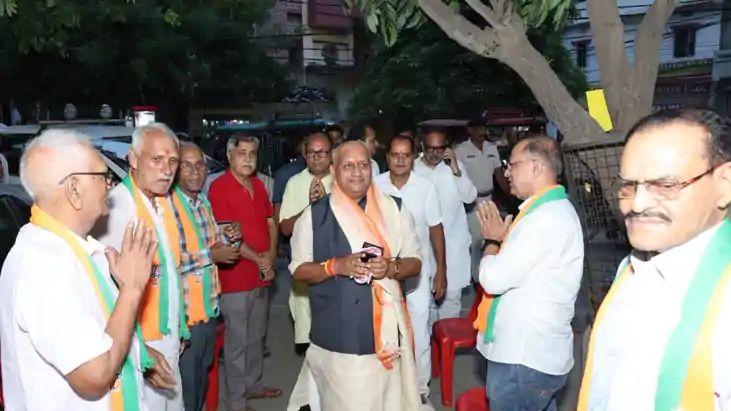 Bankipur Bypoll: भाजपा प्रत्याशी नीरज कुमार सिन्हा के लिए मं