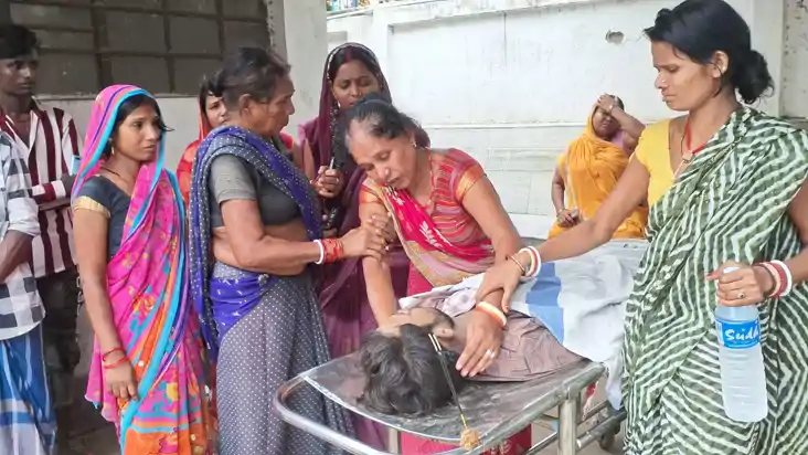 Bihar Crime - दूसरे समुदाय की युवती से किया था प्रेम विवाह, Bihar Crime - दूसरे समुदाय की युवती से किया था प्रेम विवाह,